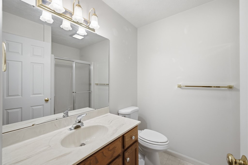 952 Oakbrook Dr Property Photo 13
