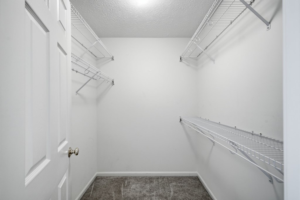 952 Oakbrook Dr Property Photo 14