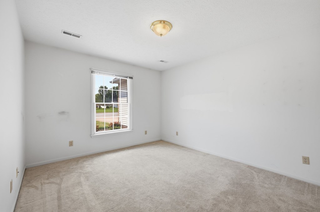 952 Oakbrook Dr Property Photo 15
