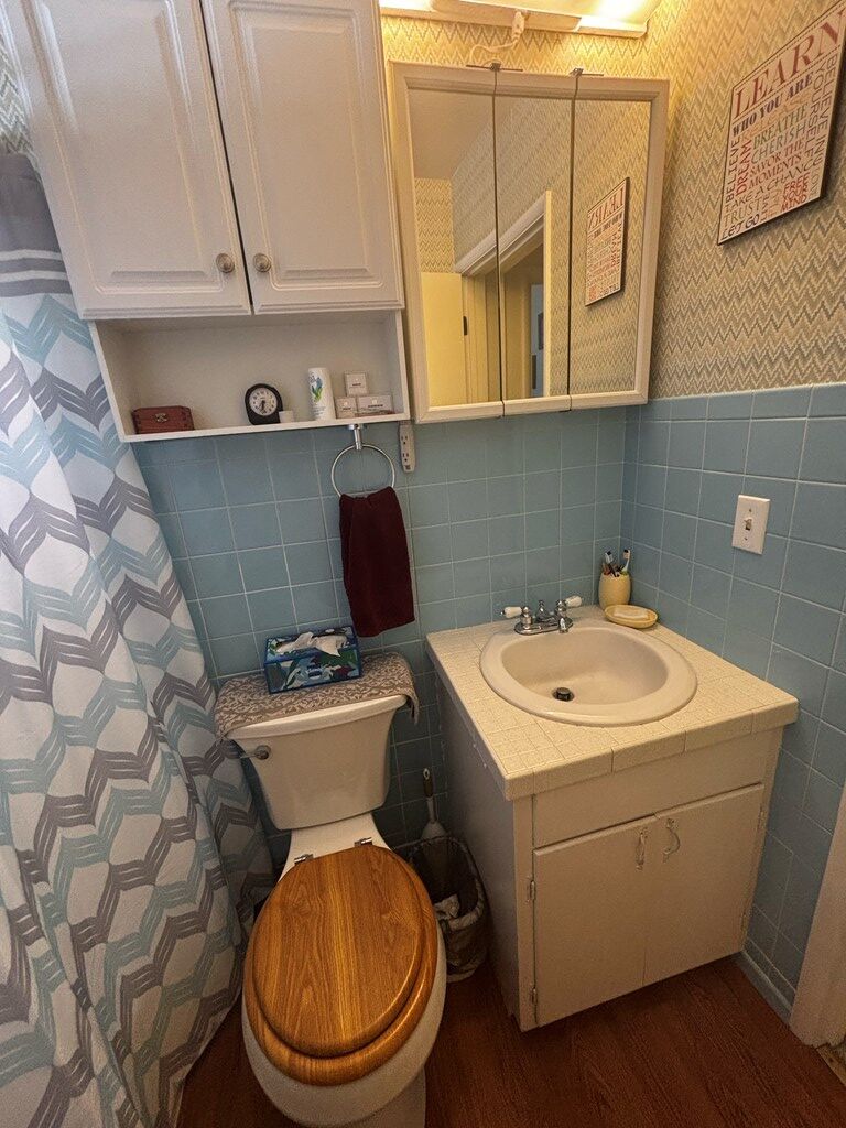 301 W Walnut St Property Photo 21