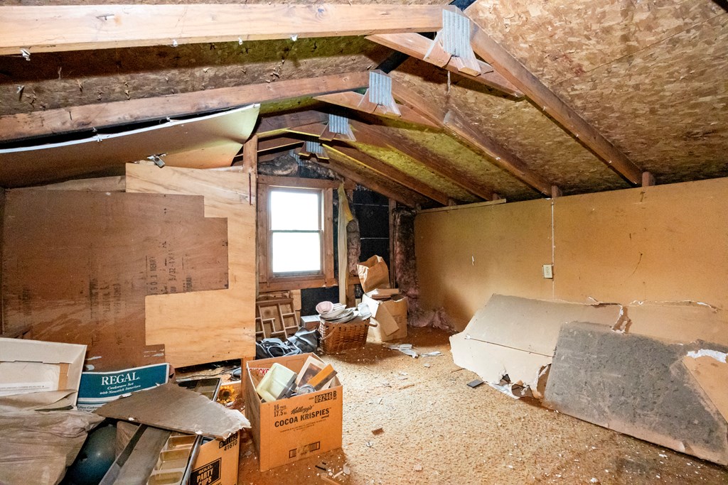 2579 County Road 1075 Property Photo 12