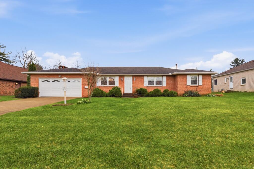 1025 Pearce Dr Property Photo 1