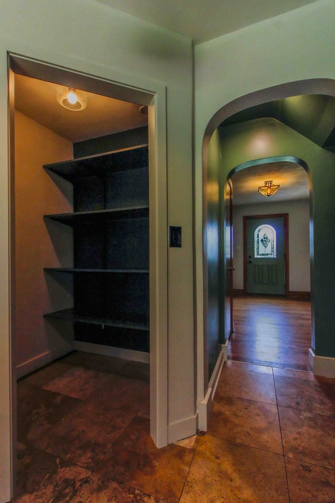 1060 Broad St Property Photo 10