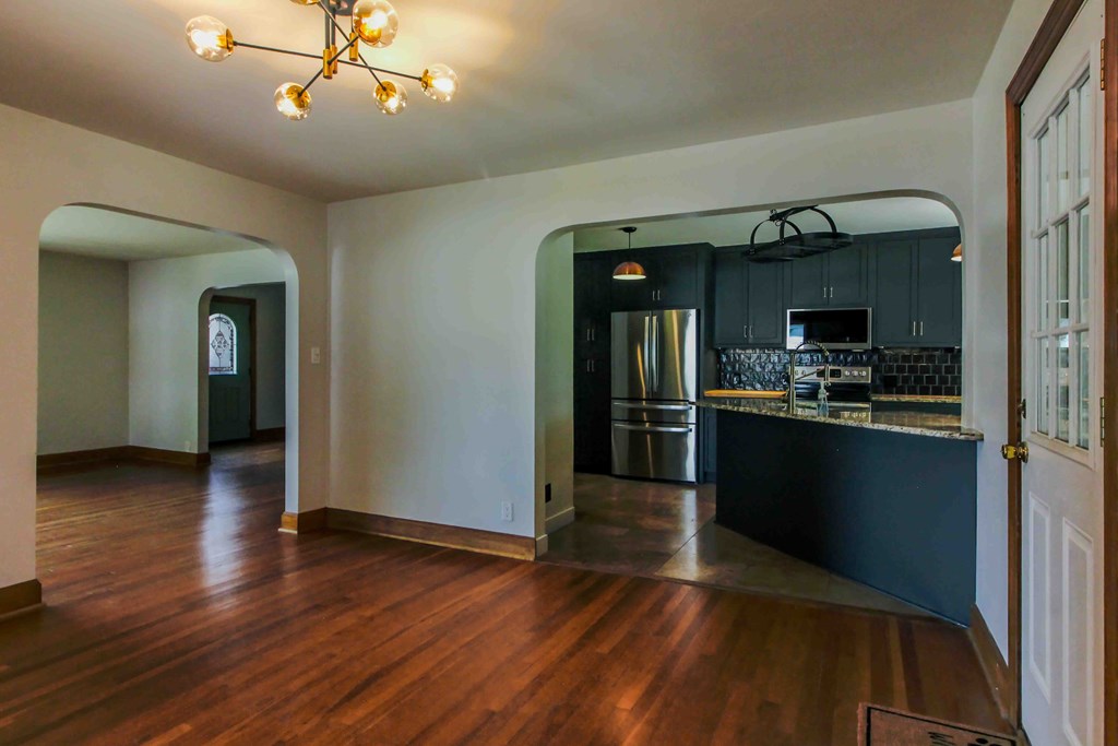 1060 Broad St Property Photo 14