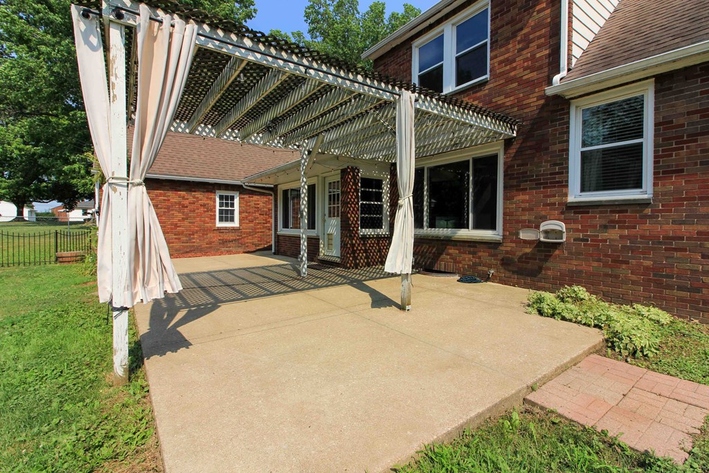 1060 Broad St Property Photo 30