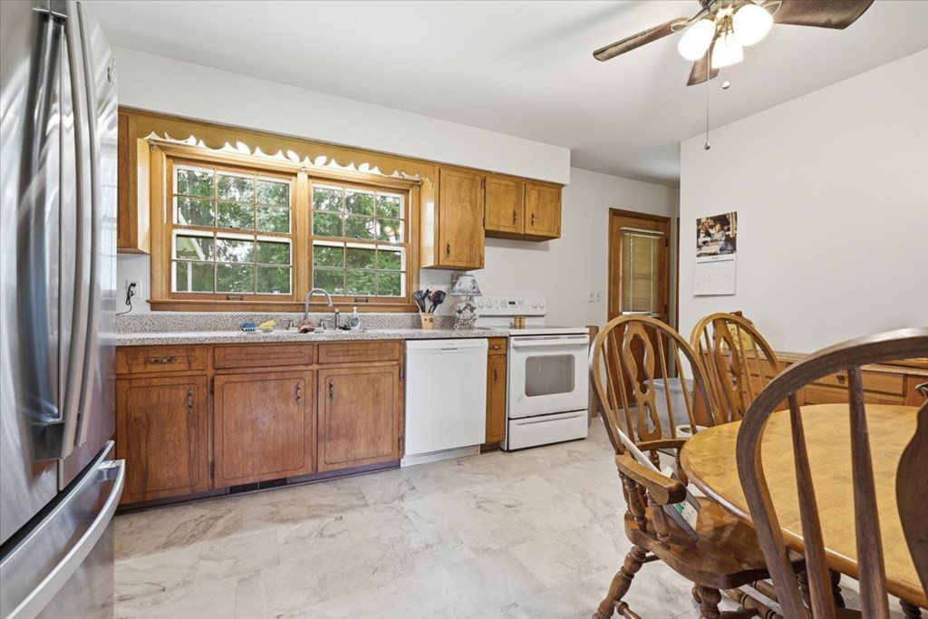 15 E Mound St Property Photo 6