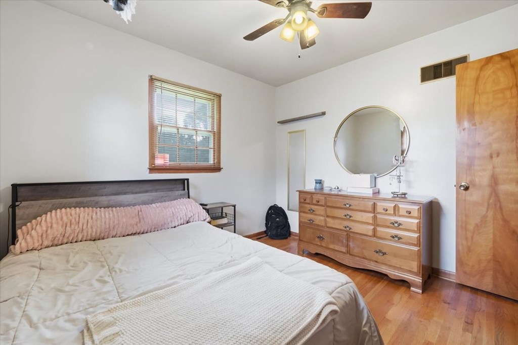 15 E Mound St Property Photo 16