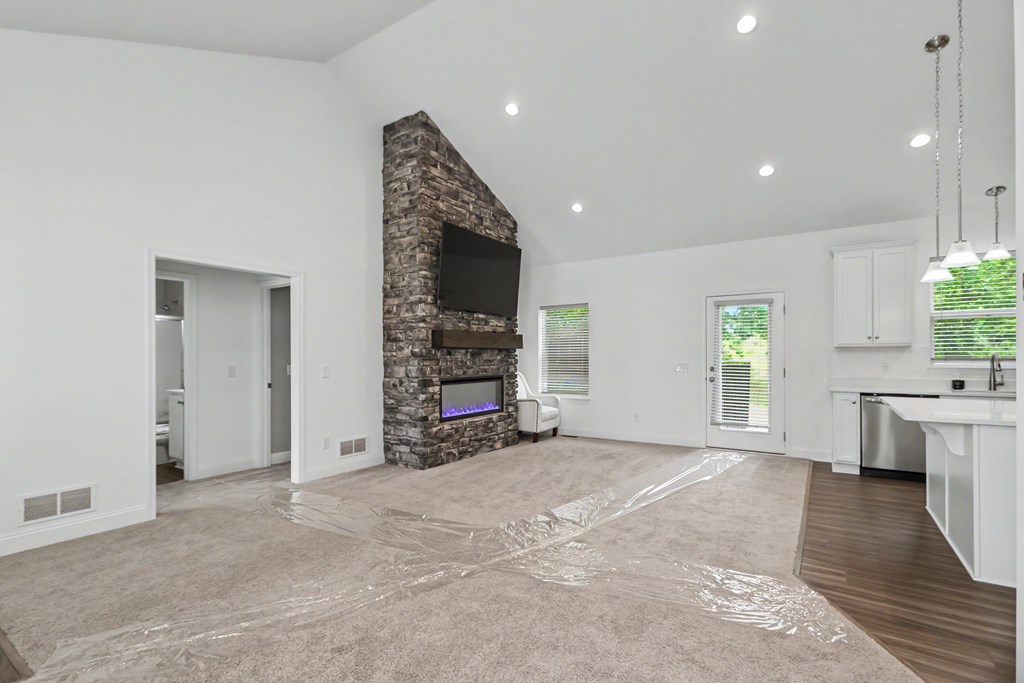 141 Hazel Drive Property Photo 3