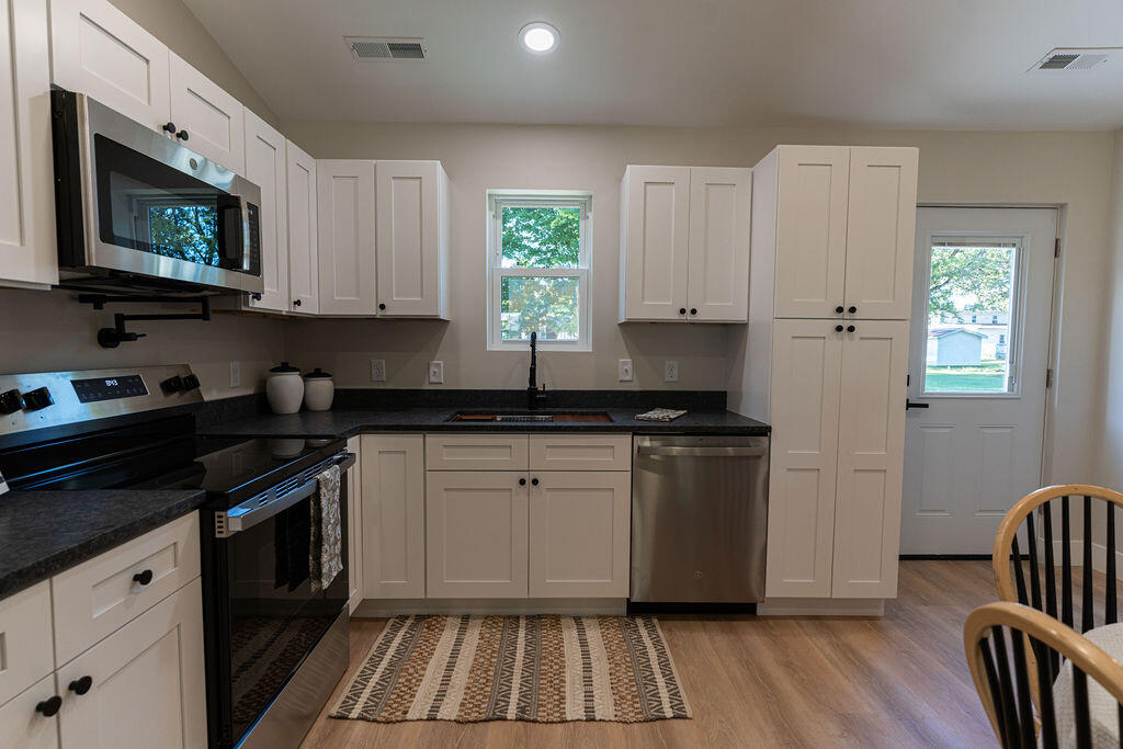 22 Summit Avenue Property Photo 15