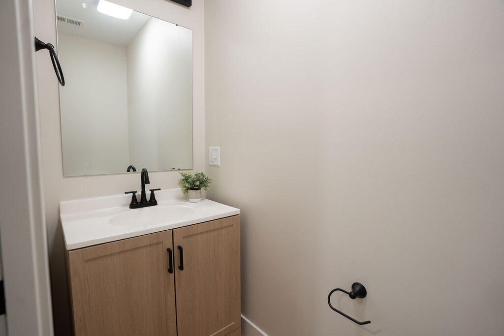 22 Summit Avenue Property Photo 17