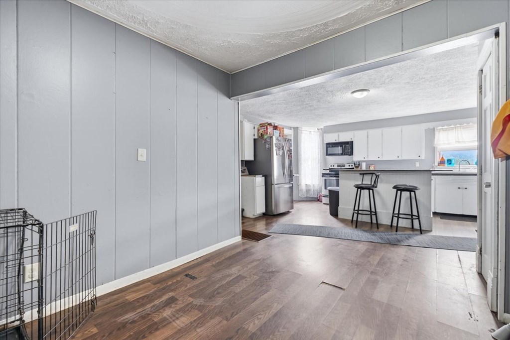 1276 Wolford Road Property Photo 10