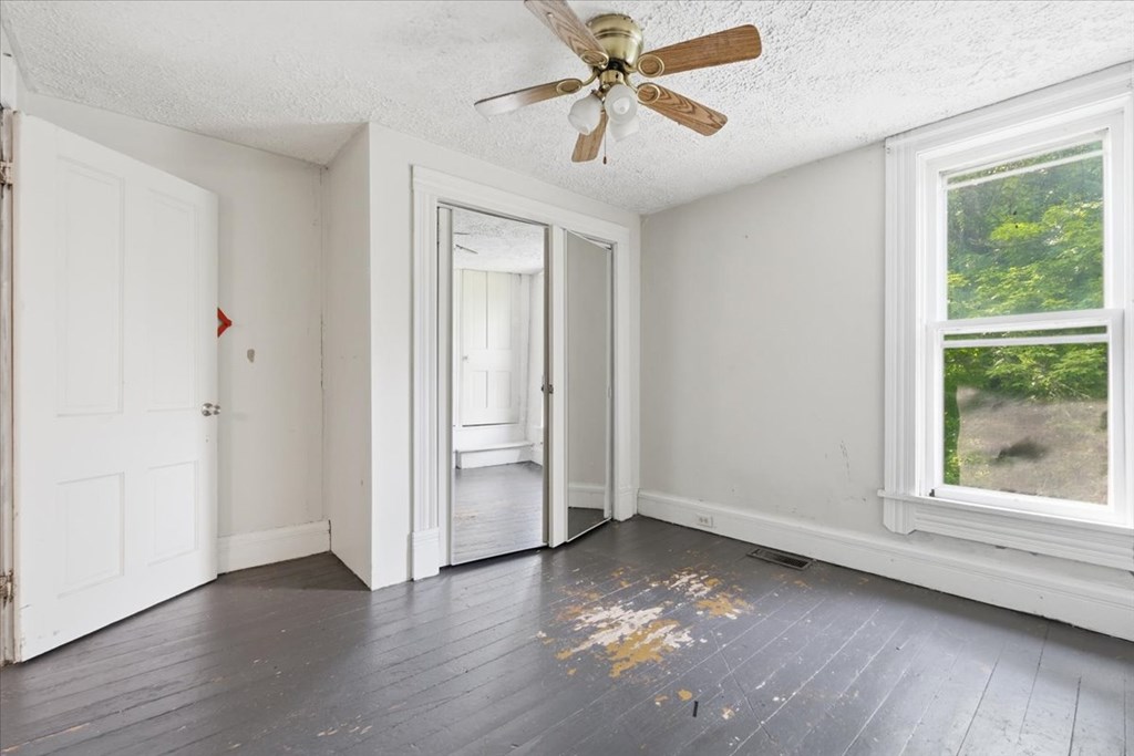 1276 Wolford Road Property Photo 15