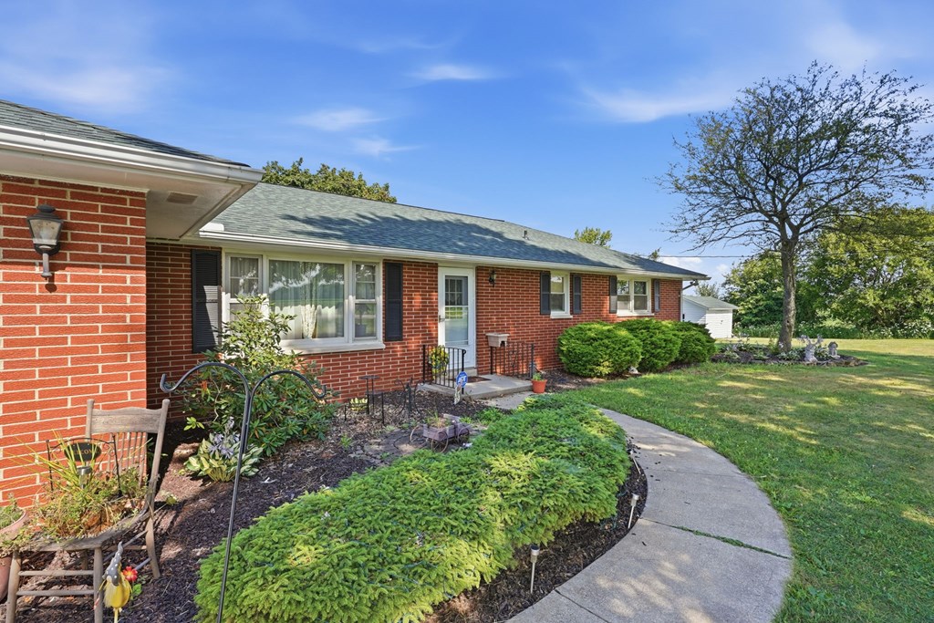 2638 Smith Road Property Photo 3