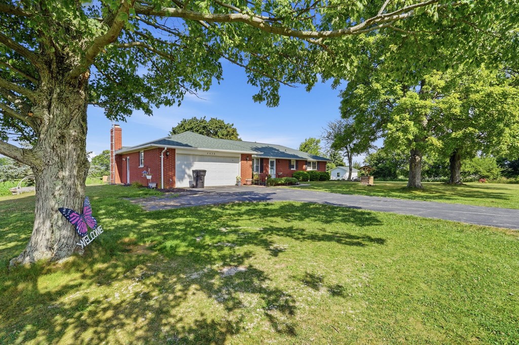 2638 Smith Road Property Photo 4