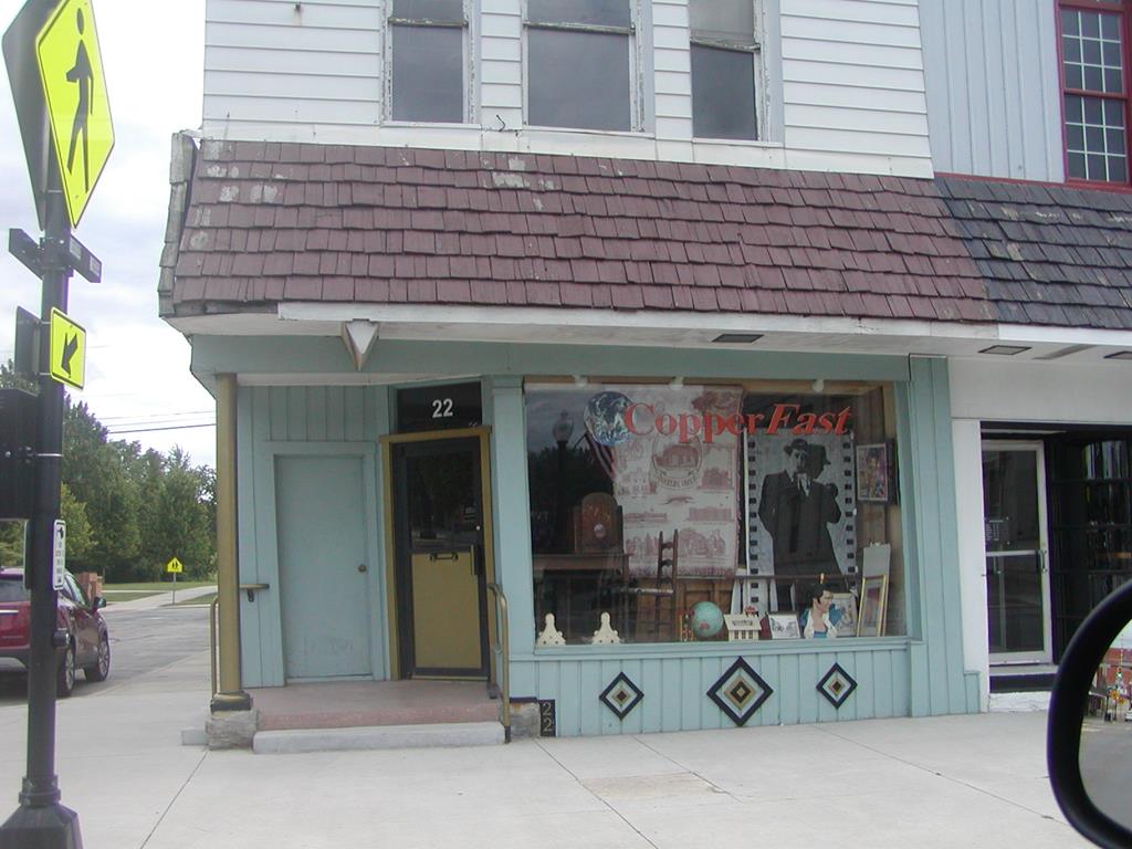 22 West Main St Property Photo 1