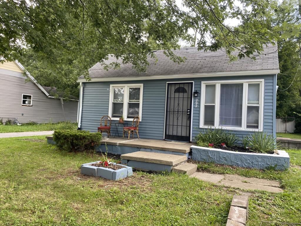 292 Harmon St Property Photo 1