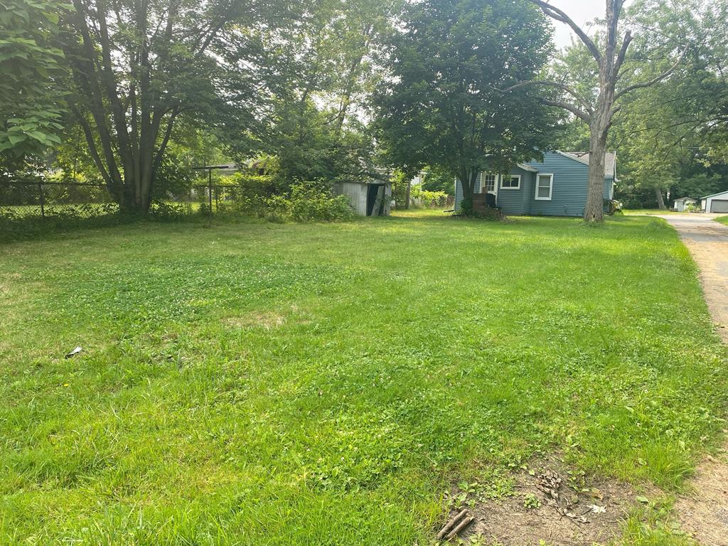 292 Harmon St Property Photo 4