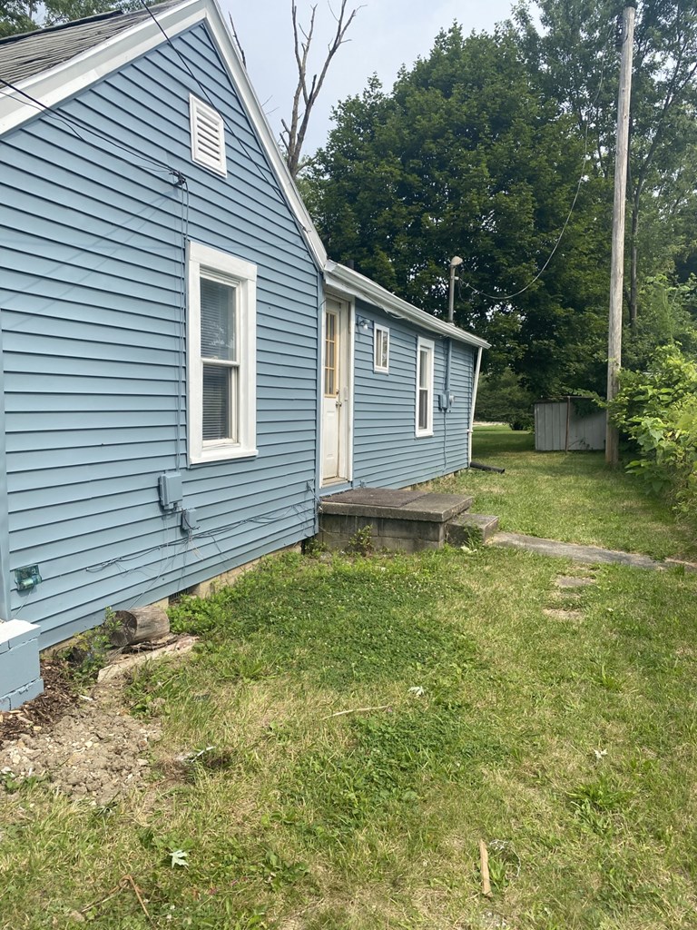 292 Harmon St Property Photo 5