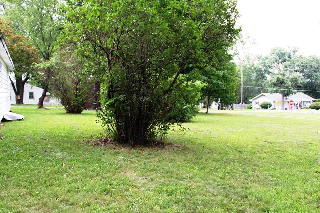 630 Fleming Falls Rd Property Photo 3