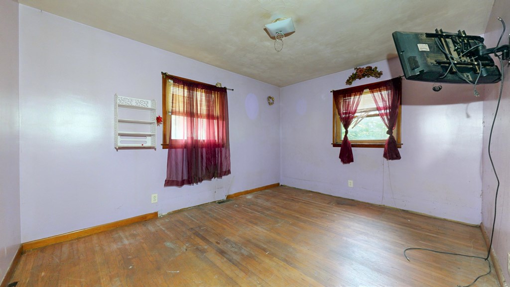 943 North Stewart Rd Property Photo 9