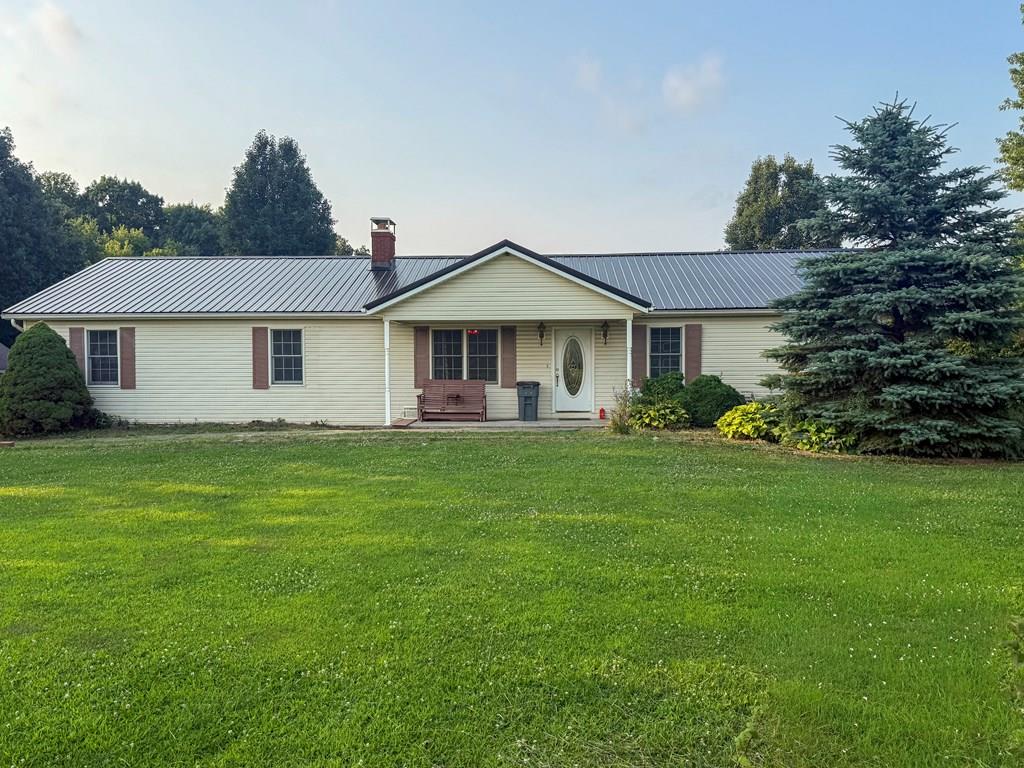 412 Lattimer Rd W Property Photo 1