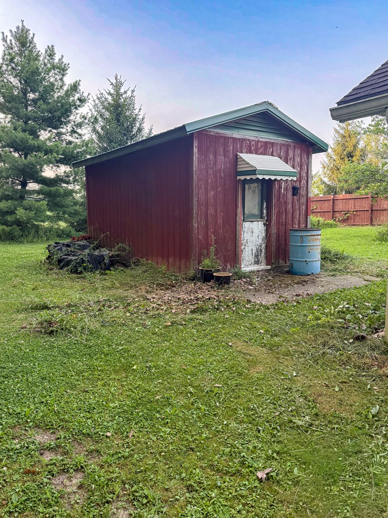 412 Lattimer Rd W Property Photo 41
