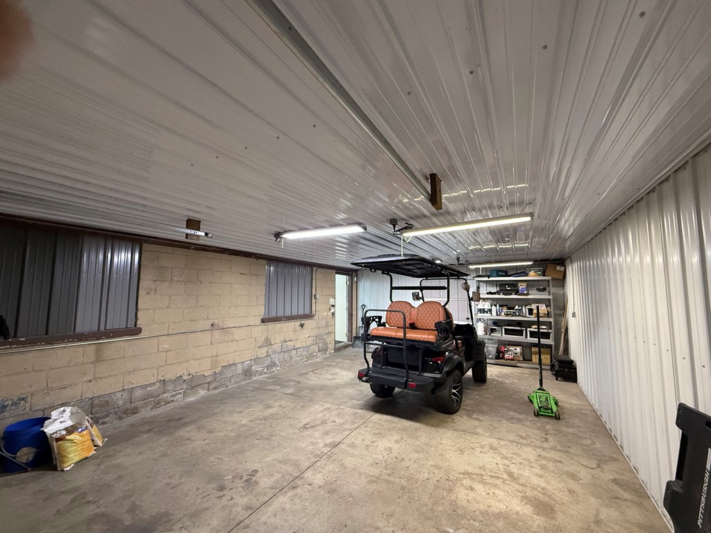 707 W. Main Property Photo 11