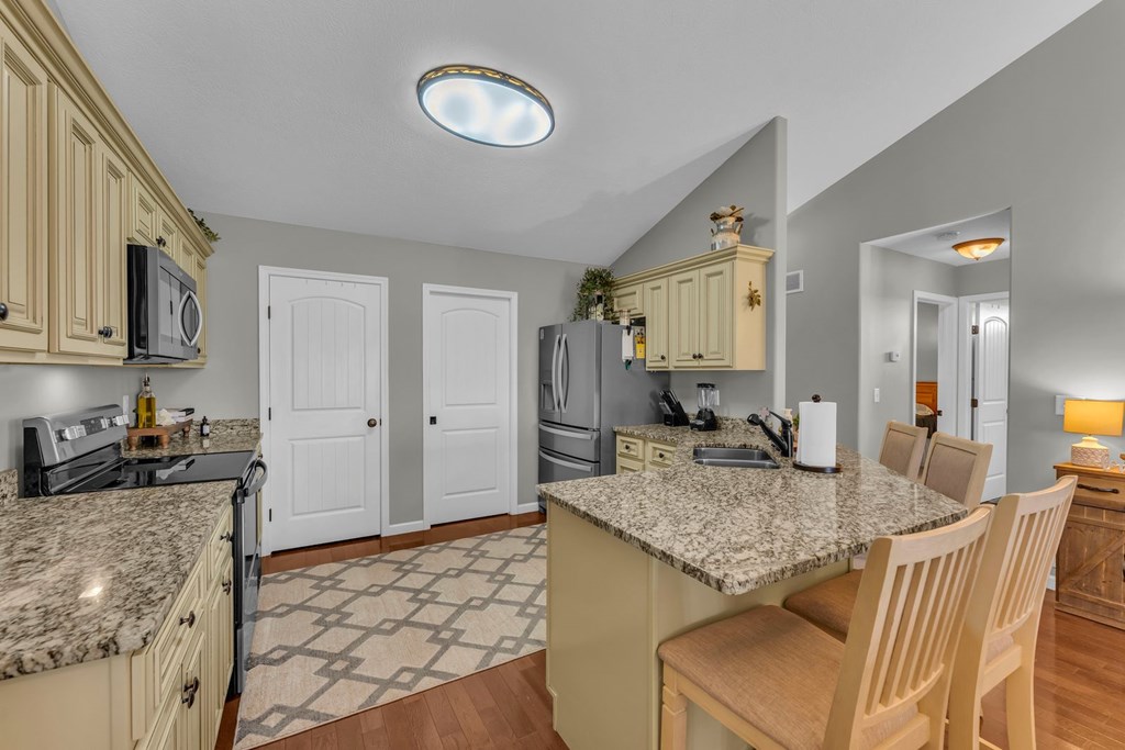 48 281 Property Photo 12
