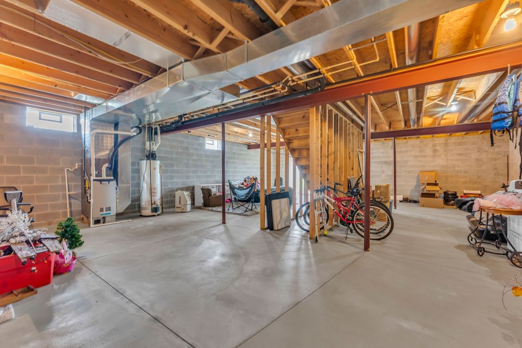 48 281 Property Photo 32