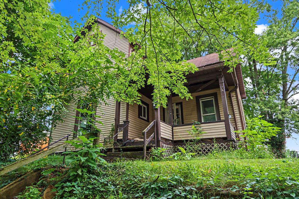 330 Fourth Avenue Property Photo 1