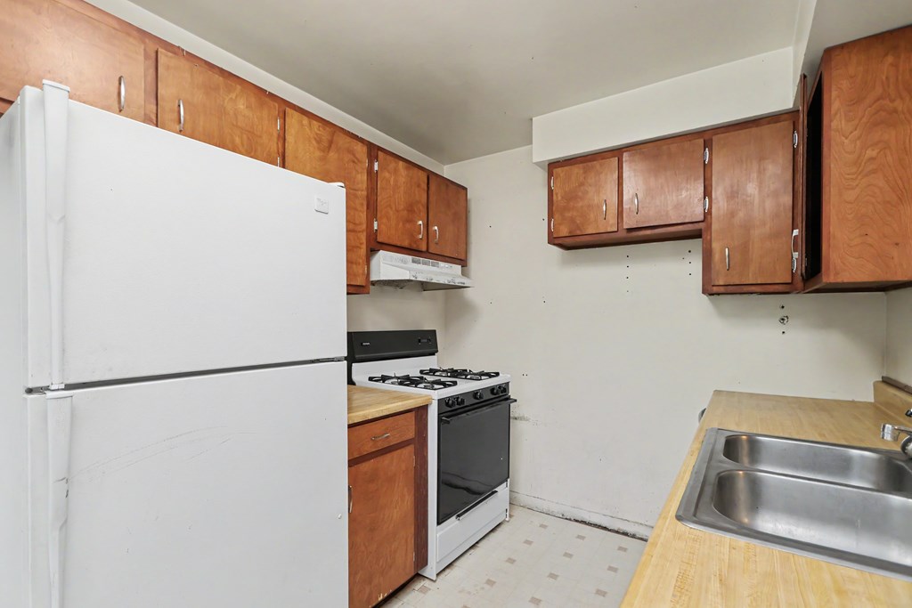 683 Sunset Boulevard Property Photo 10