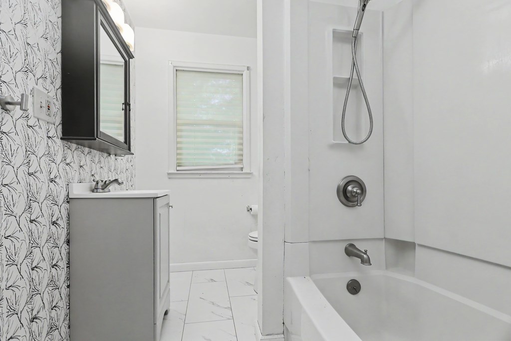 683 Sunset Boulevard Property Photo 16