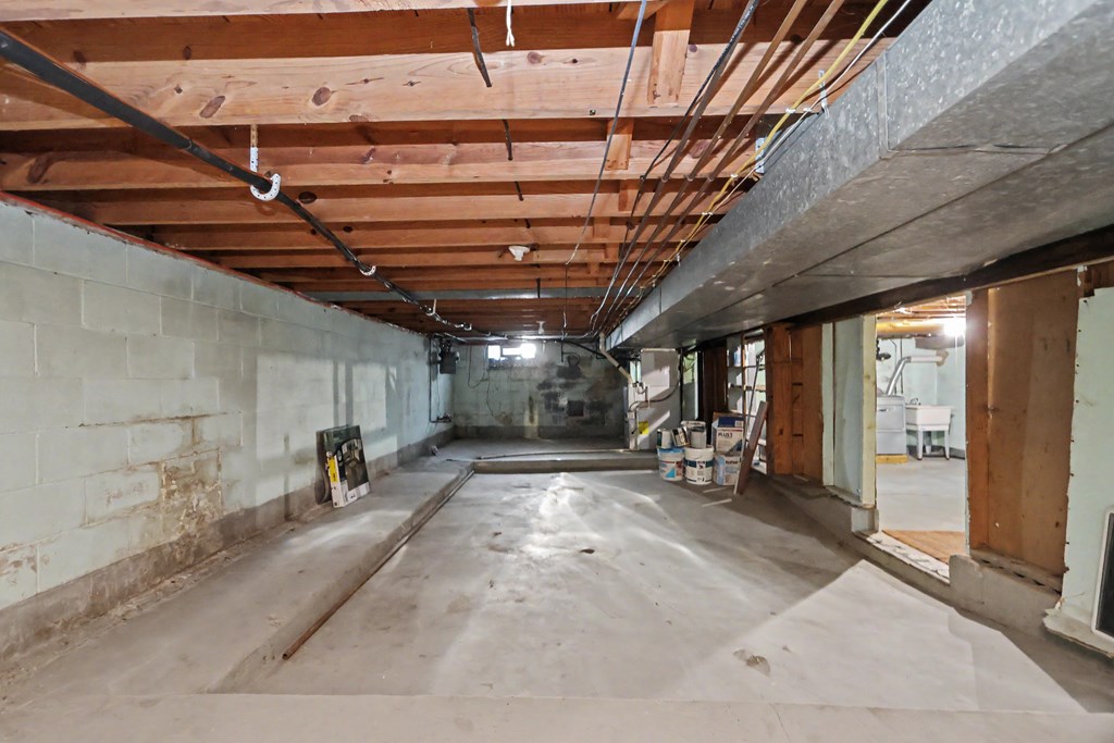 683 Sunset Boulevard Property Photo 20