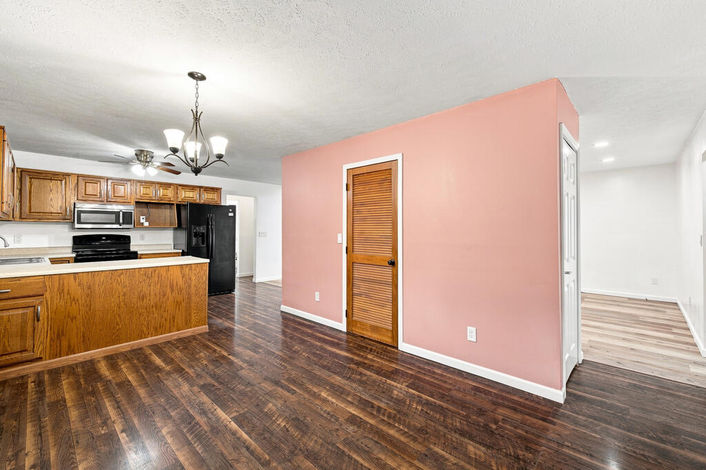 2247 Sprucewood Dr. Property Photo 4