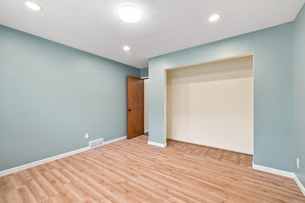 2247 Sprucewood Dr. Property Photo 14