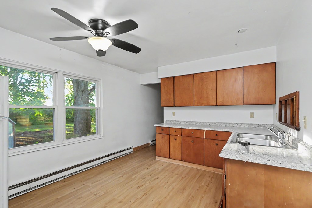271 Eighth Avenue Property Photo 4