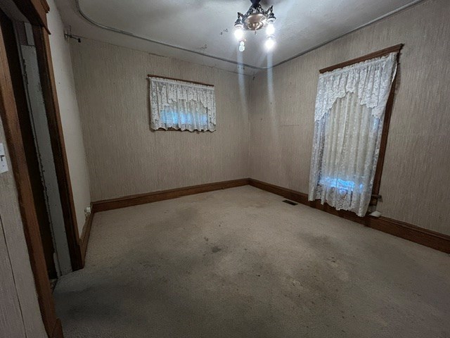 221 S Boston St Property Photo 12