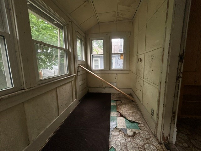 221 S Boston St Property Photo 15