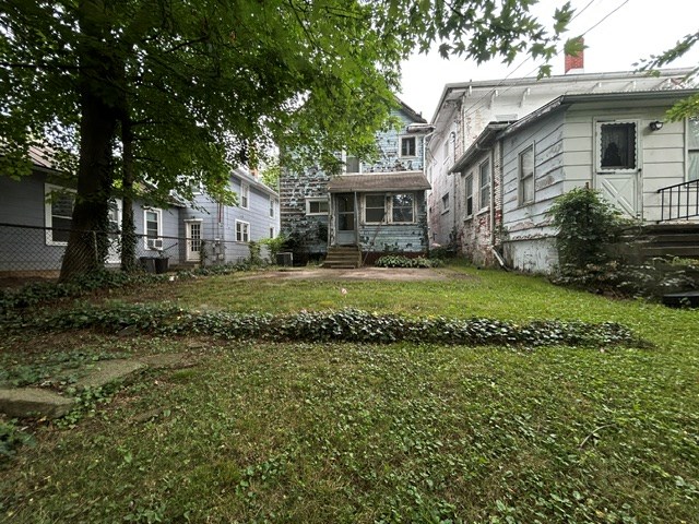 221 S Boston St Property Photo 21