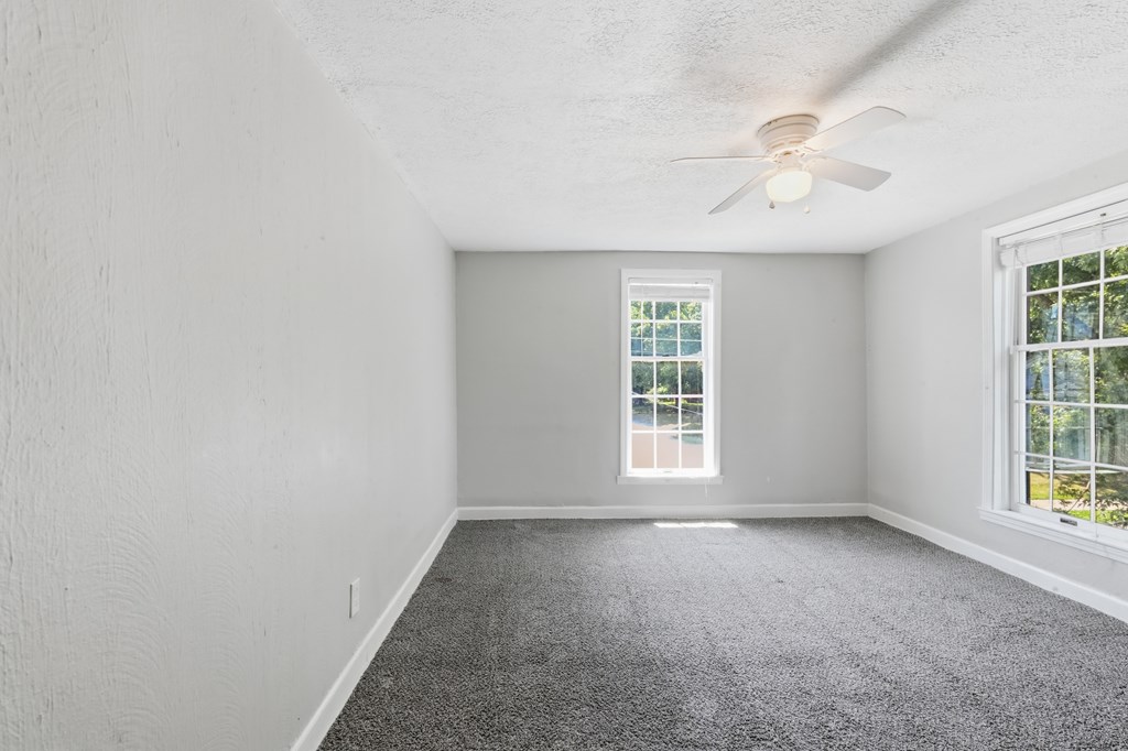 220 Diamond Street Property Photo 18