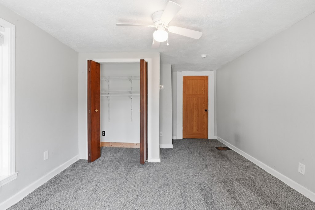 220 Diamond Street Property Photo 20