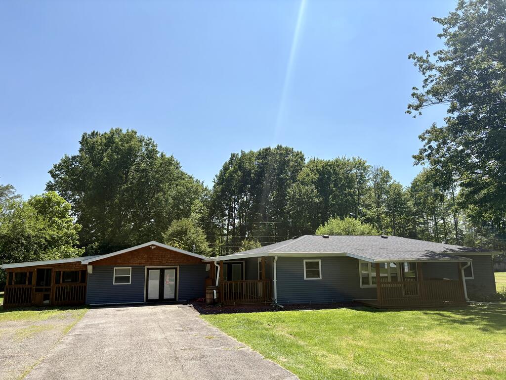 1209 Caldwell Ave Property Photo 2