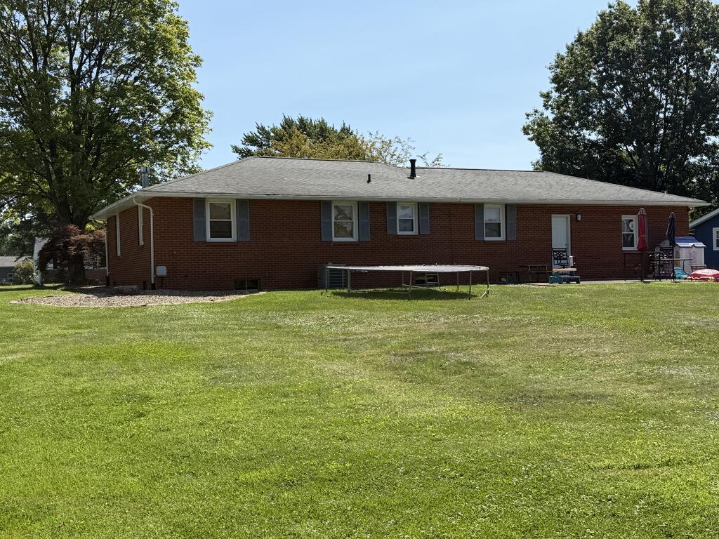 893 Dresden Property Photo 23