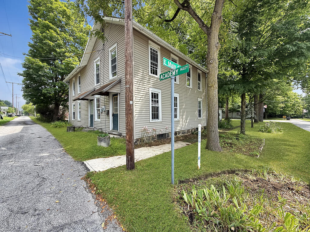 24 E Academy St Property Photo 16