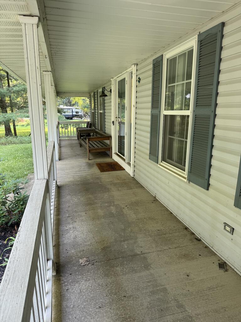 4253 North Main St Property Photo 3
