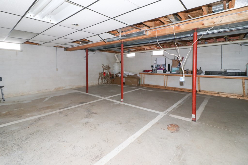 4253 North Main St Property Photo 45