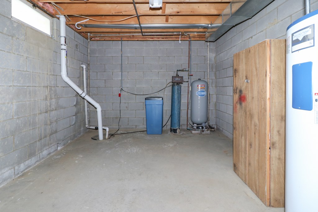 4253 North Main St Property Photo 48