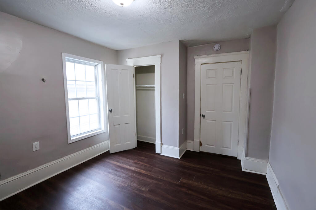 271 E First St Property Photo 9