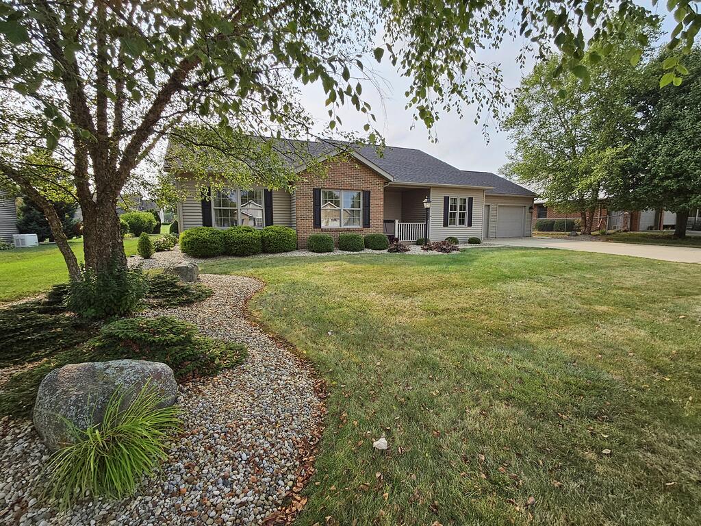 1103 Hillcrest Drive Property Photo 1