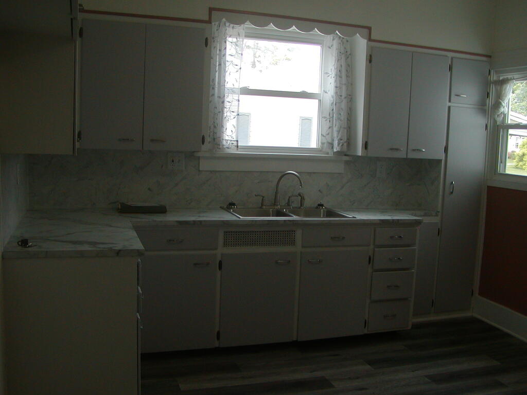 40 Broadway Property Photo 6